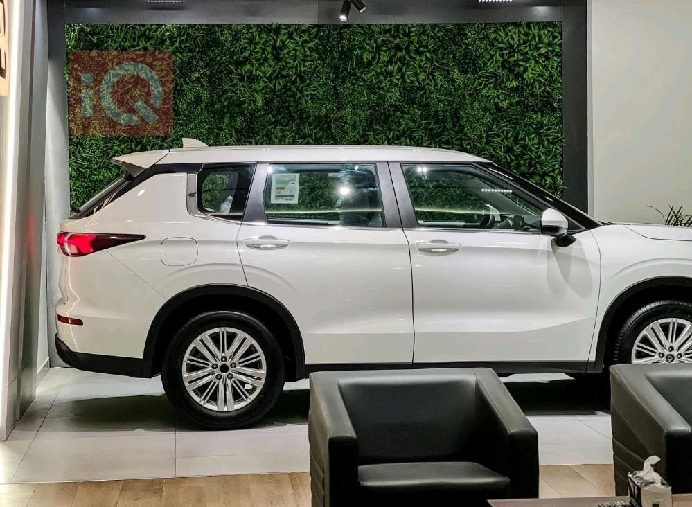 ميتسوبيشي اوتلاندر